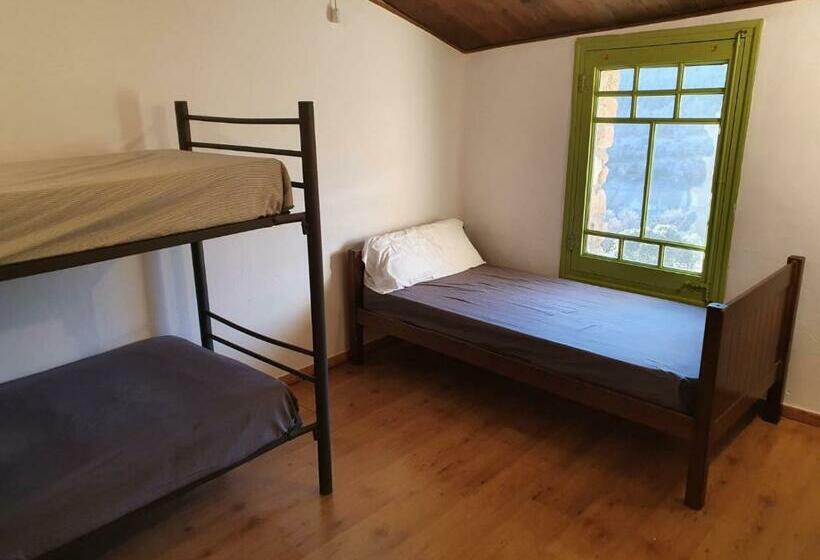 Общежитие Cases Altes De Posada