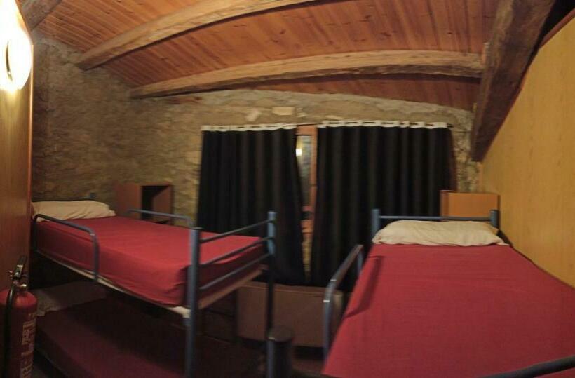 Общежитие Cases Altes De Posada