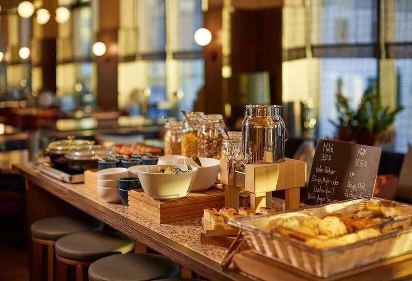 Adina Apartment Hotel Stuttgart