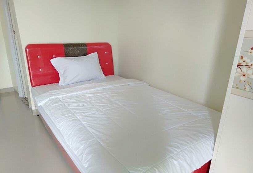 בית מלון כפרי Oyo 90930 Wisma Hana Hani