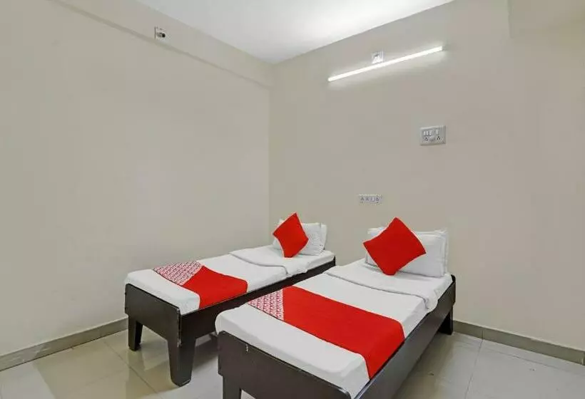 Flagship Hotel Vraj, Khambhaliya