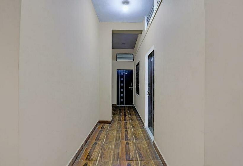 Flagship Hotel Vraj, Khambhaliya