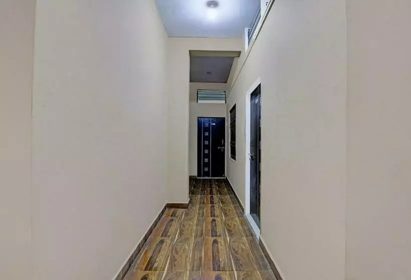 Flagship Hotel Vraj, Khambhaliya