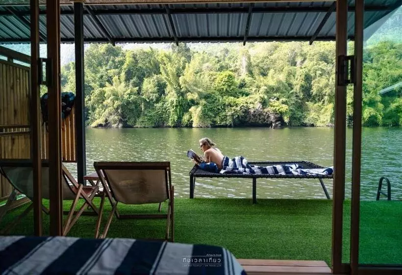 ホテル Phu Naphat Resort