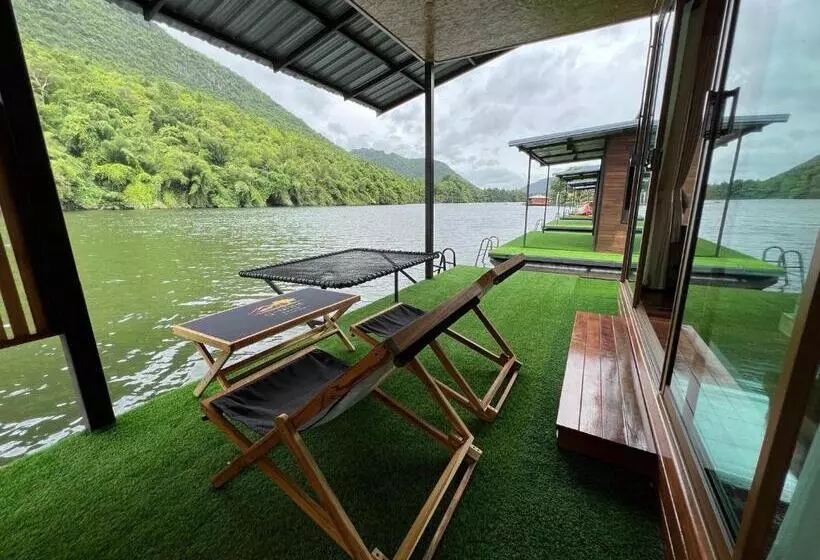 ホテル Phu Naphat Resort