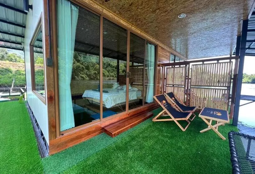 ホテル Phu Naphat Resort