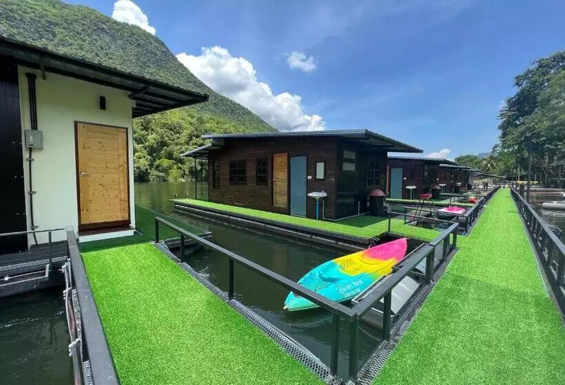 ホテル Phu Naphat Resort