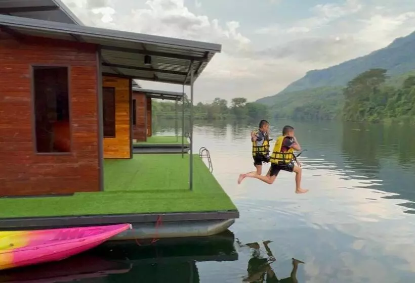 ホテル Phu Naphat Resort