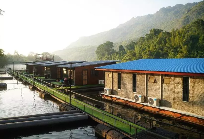 ホテル Phu Naphat Resort