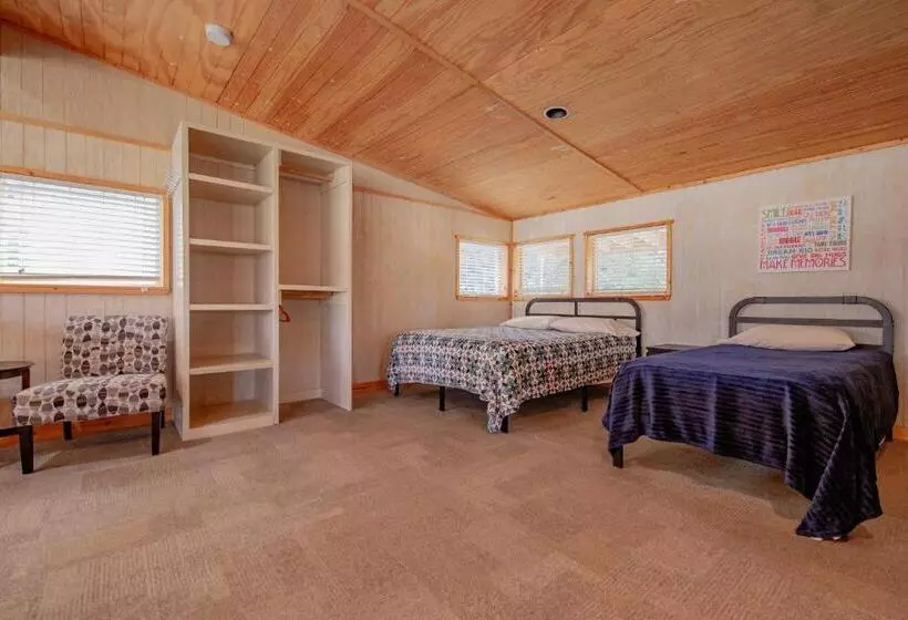 Hotelli Seven Bluff Cabins