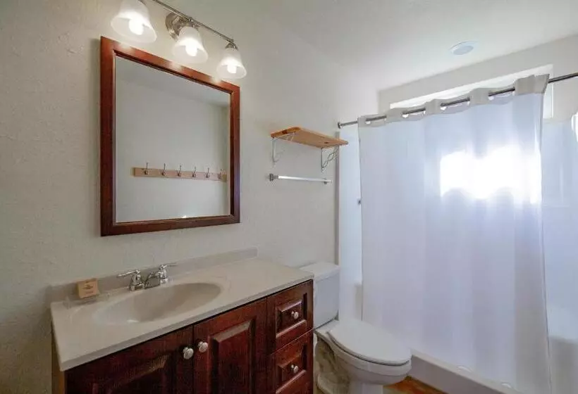 Hotelli Seven Bluff Cabins