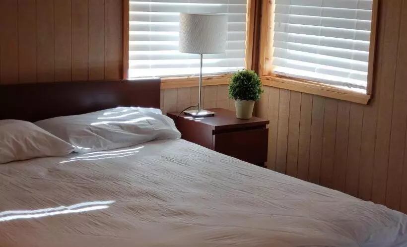 Hotelli Seven Bluff Cabins