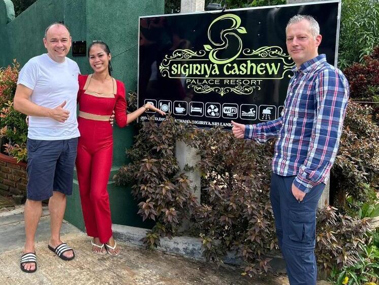 فندق Sigiriya Cashew Palace Resort