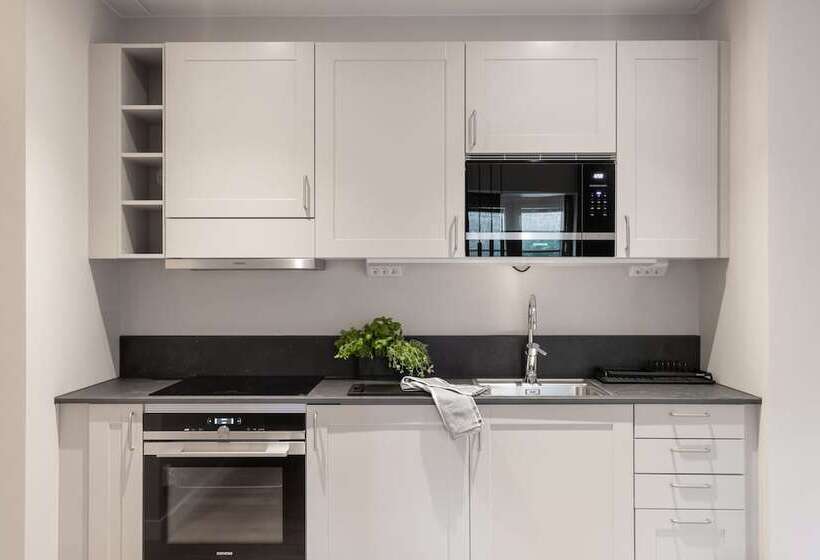 Live And Stay Ekmanska