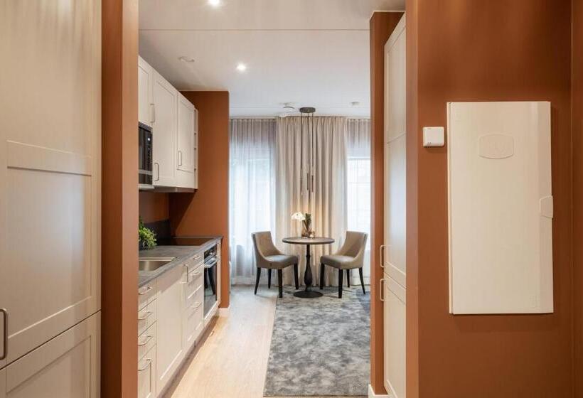 Live And Stay Ekmanska