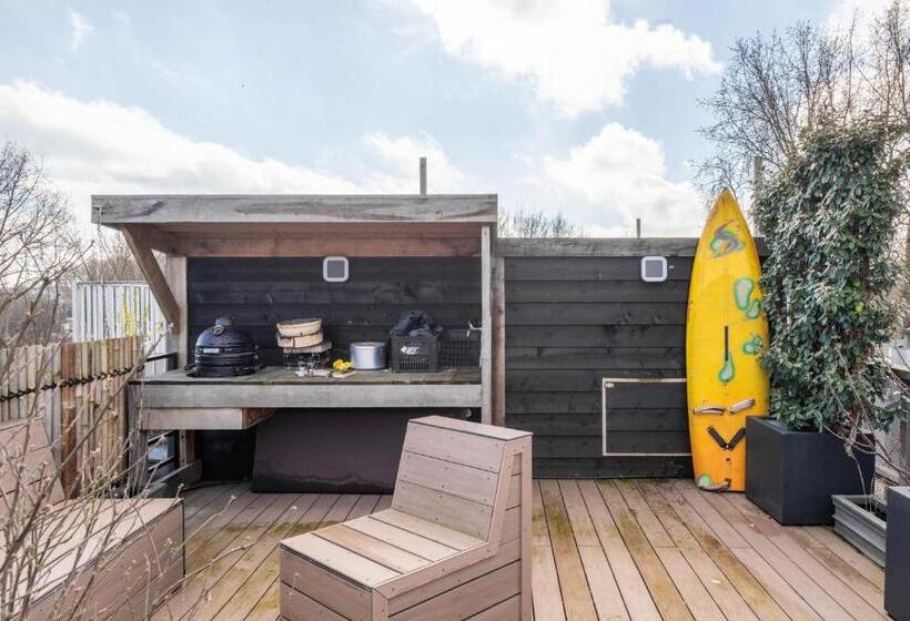 פנסיון Big Room