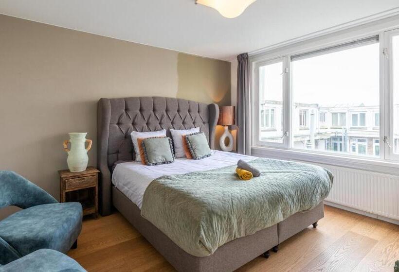 פנסיון Big Room