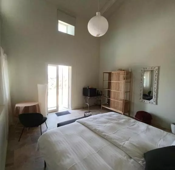 ベッドアンドブレックファースト Mas Les Escourtades Chambres D Hôtes