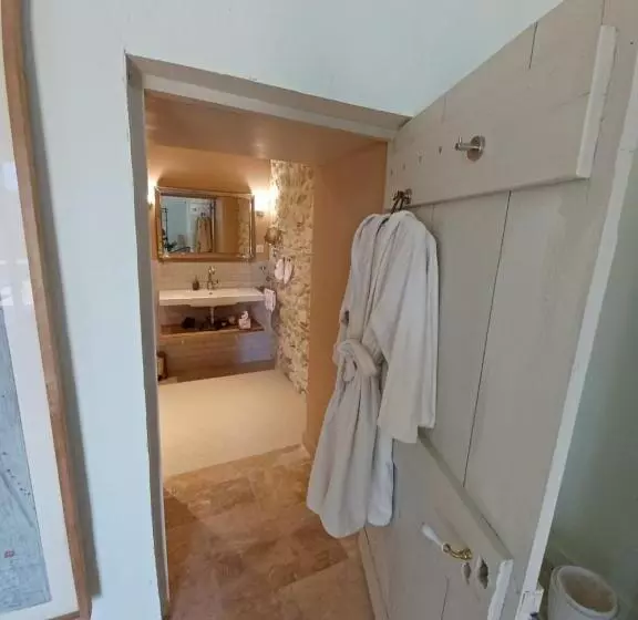 ベッドアンドブレックファースト Mas Les Escourtades Chambres D Hôtes