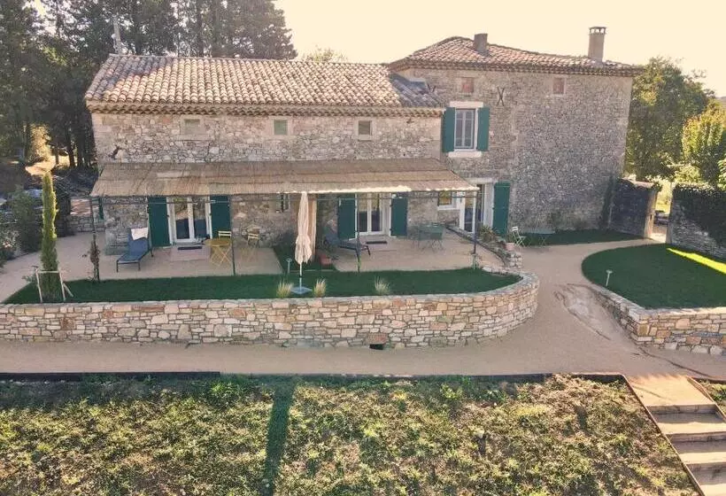 ベッドアンドブレックファースト Mas Les Escourtades Chambres D Hôtes