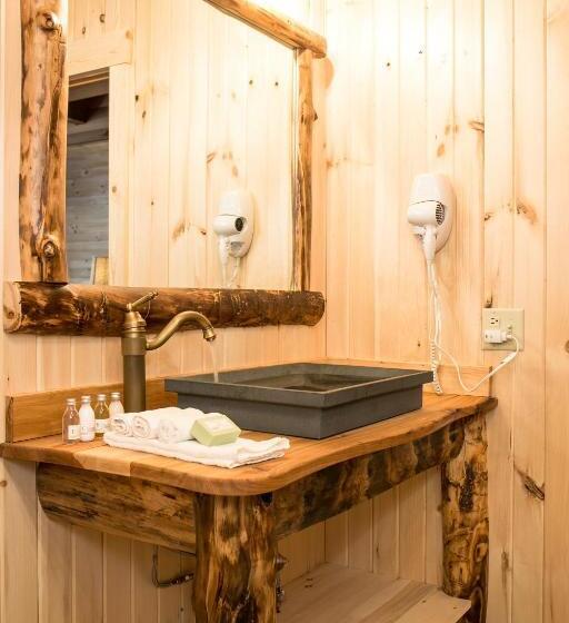 فندق Coblentz Country Lodge By Amish Country Lodging