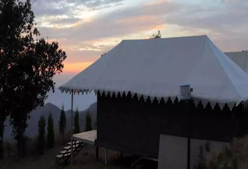 Hotelli Katyuri Nature View Resort, Lansdowne