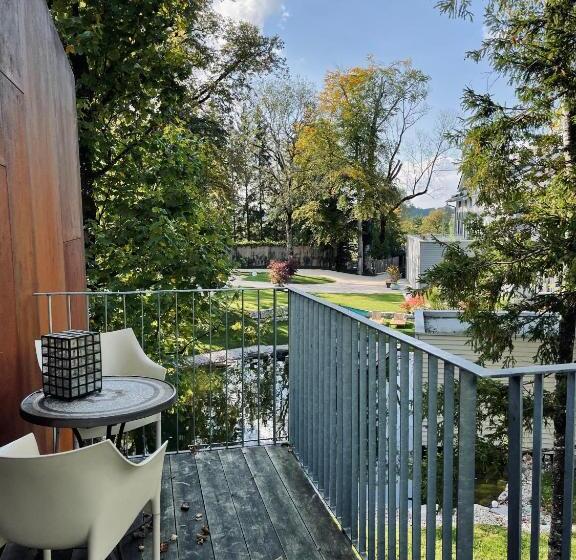 Hotel Matador Lodges