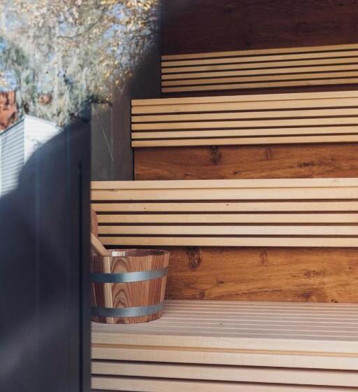 Hotel Matador Lodges