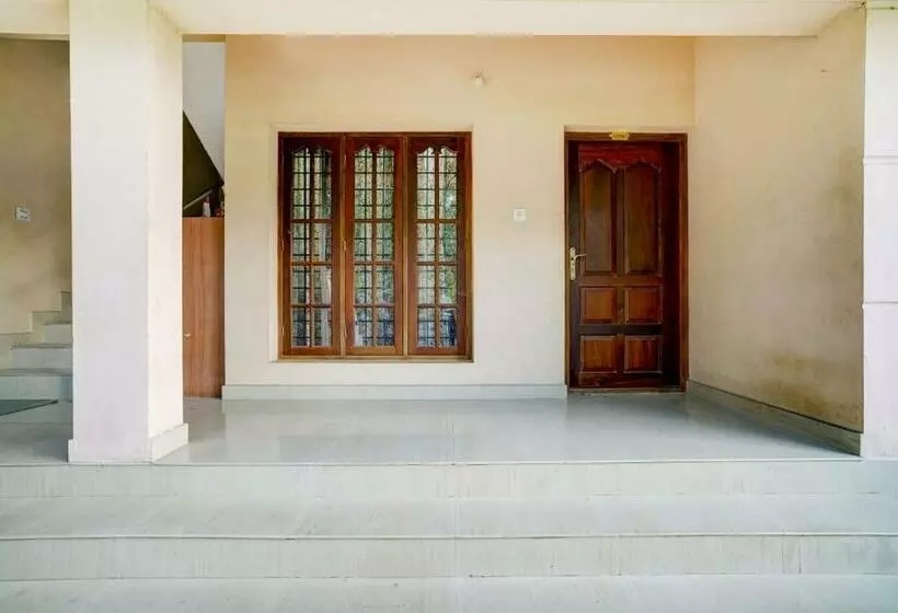هتل Oyo 86248 Shalom Palace