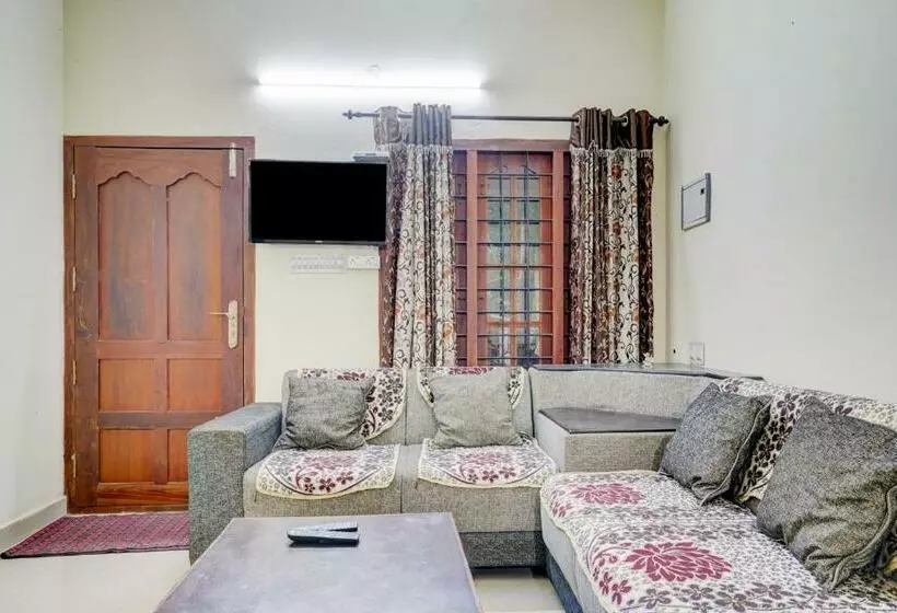 هتل Oyo 86248 Shalom Palace