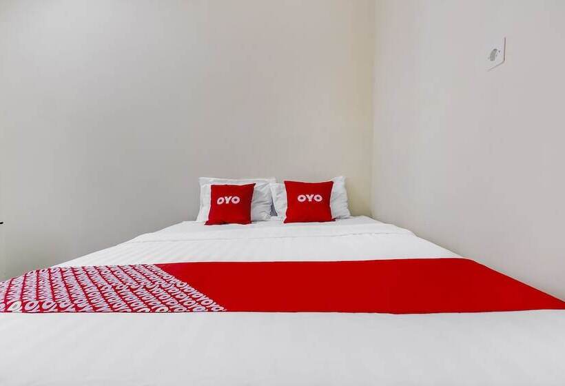 فندق Oyo 90927 Homestay Tentrem 2