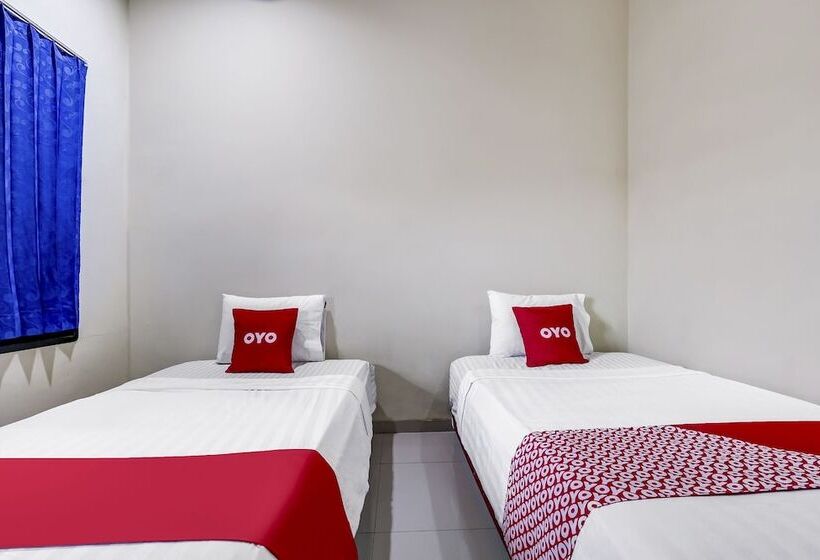 فندق Oyo 90927 Homestay Tentrem 2
