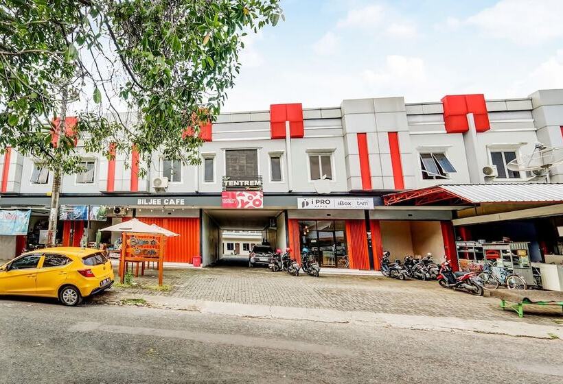 فندق Oyo 90927 Homestay Tentrem 2