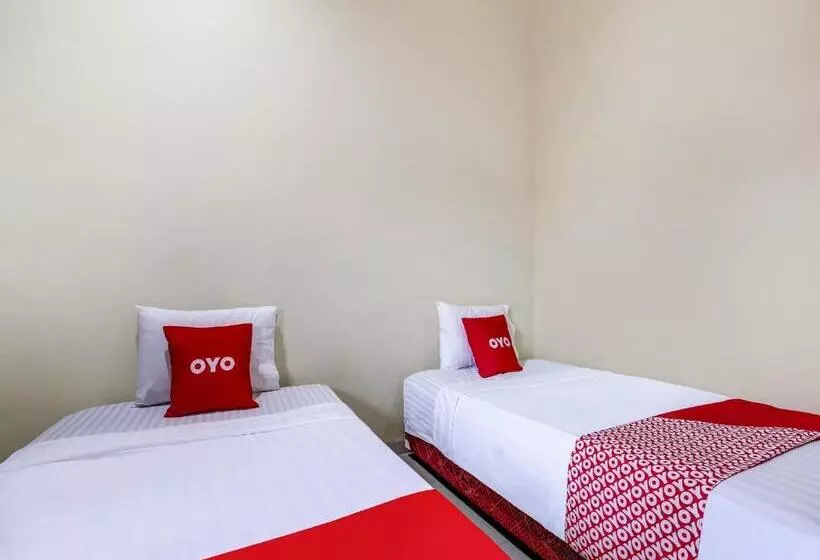 Hotelli Oyo 90927 Homestay Tentrem 2