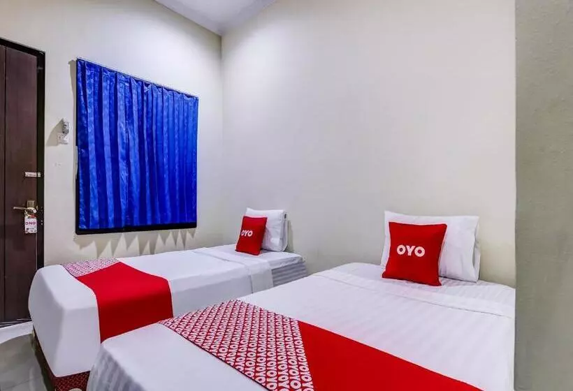 Hotelli Oyo 90927 Homestay Tentrem 2