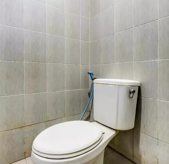 Hotelli Oyo 90927 Homestay Tentrem 2