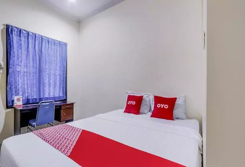 Hotelli Oyo 90927 Homestay Tentrem 2