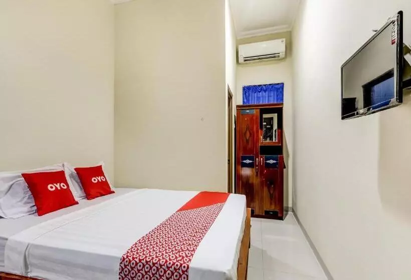 Hotelli Oyo 90927 Homestay Tentrem 2