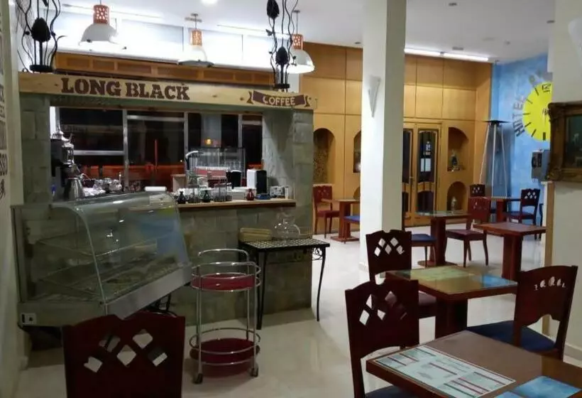 هتل Ryad Tetouan Aeroport