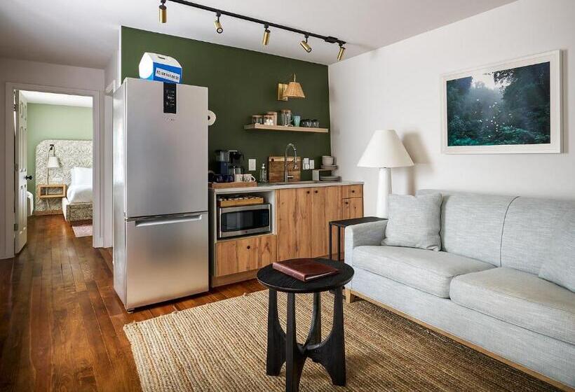 The Neighborhood Hotel Grand Beach