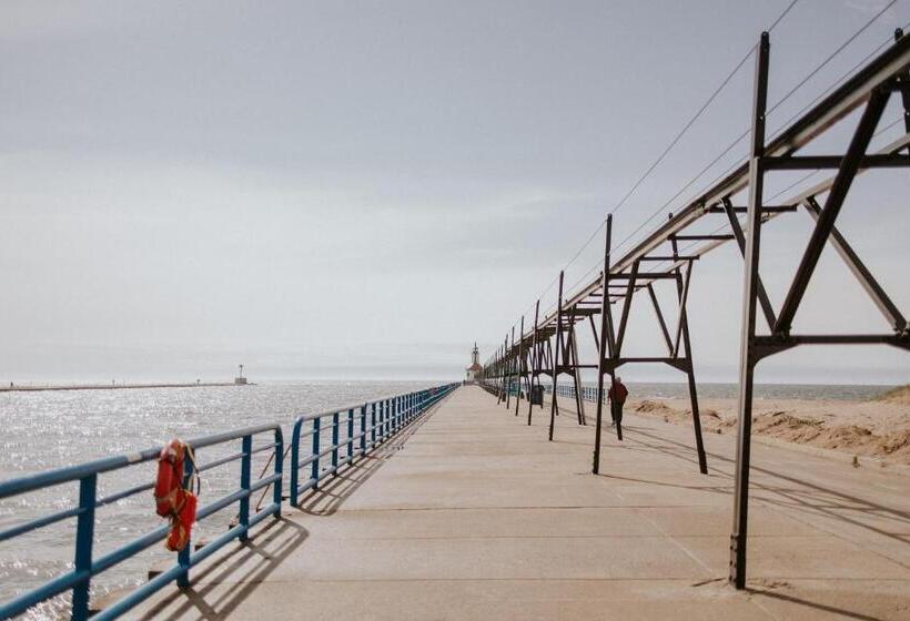 The Neighborhood Hotel Grand Beach