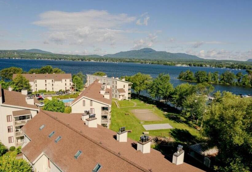 Magog Waterfront Condo