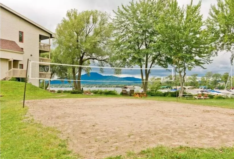 Magog Waterfront Condo