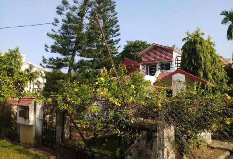 ペンション We Have Wonderful Villa At Shantiniketan