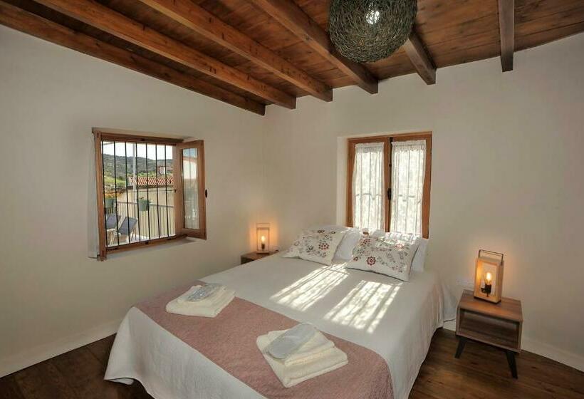 Pentasino Traditional House