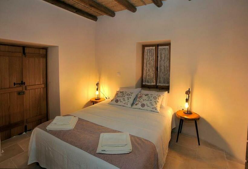 Pentasino Traditional House