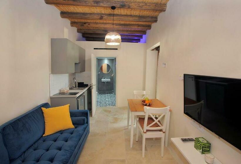 Pentasino Traditional House