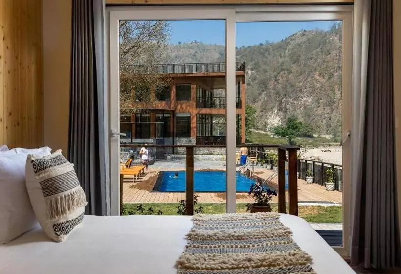 リゾートホテル Justa Rasa Retreat & Spa Rishikesh