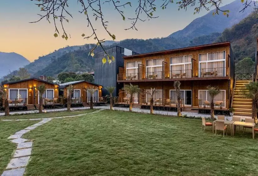 リゾートホテル Justa Rasa Retreat & Spa Rishikesh