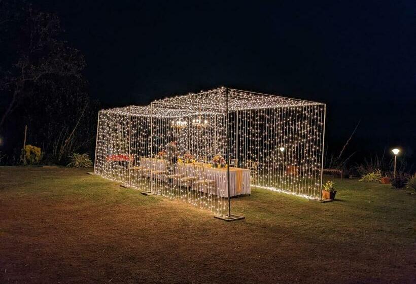 منتجع Shoonya Farm Retreat